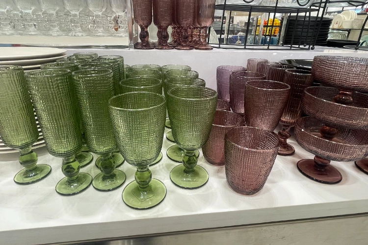 Exhibition glassware display